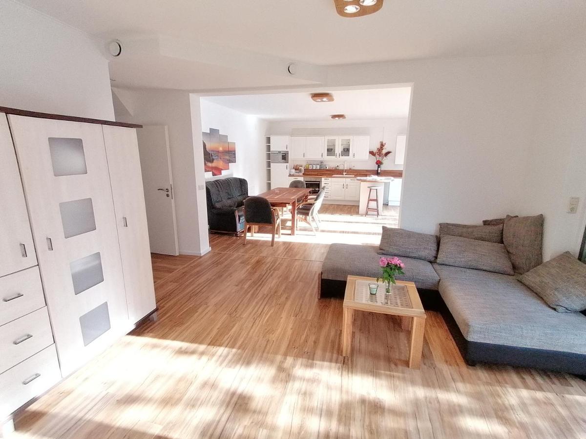 85 Qm Wohnung Pauluste Mit Terasse Und Garten Rostock Exterior foto
